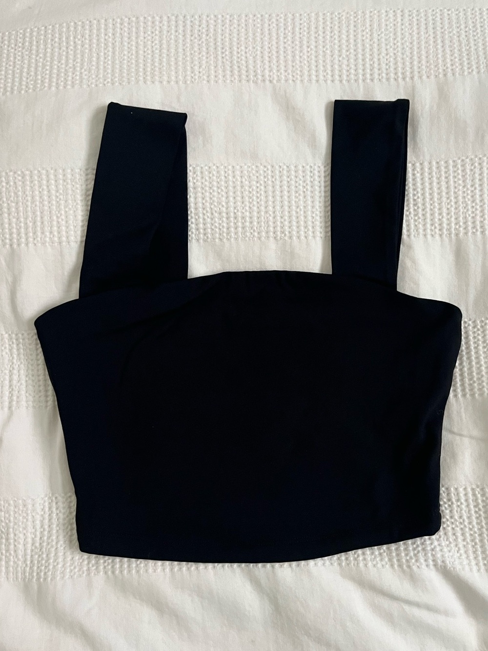 DYNAMITE black cropped top
